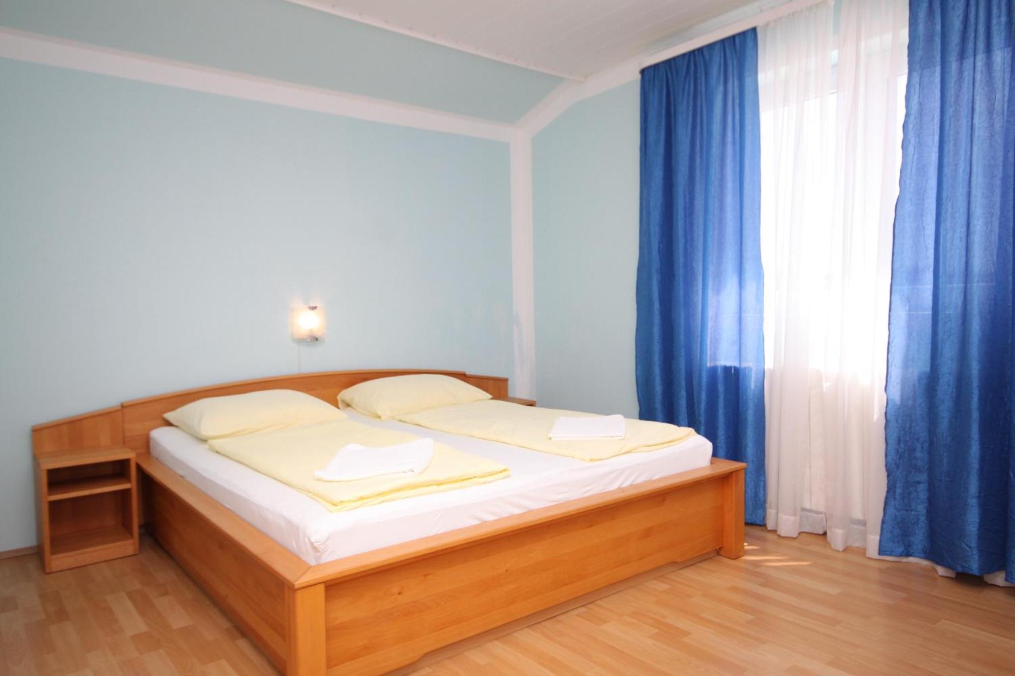 Rooms With A Swimming Pool Peroj, Fazana - 2235 Экстерьер фото